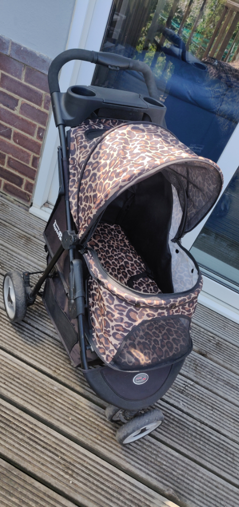 Dog Stroller InnoPet Allure in Cheetah Print with rain cover