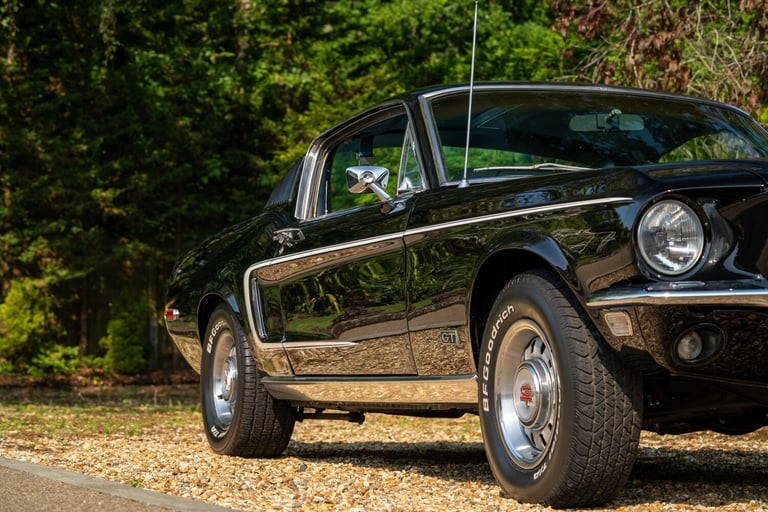 2022 Ford Mustang 390 cu 6.3 litre  V8 GT Fastback  Coupe Petrol Manual