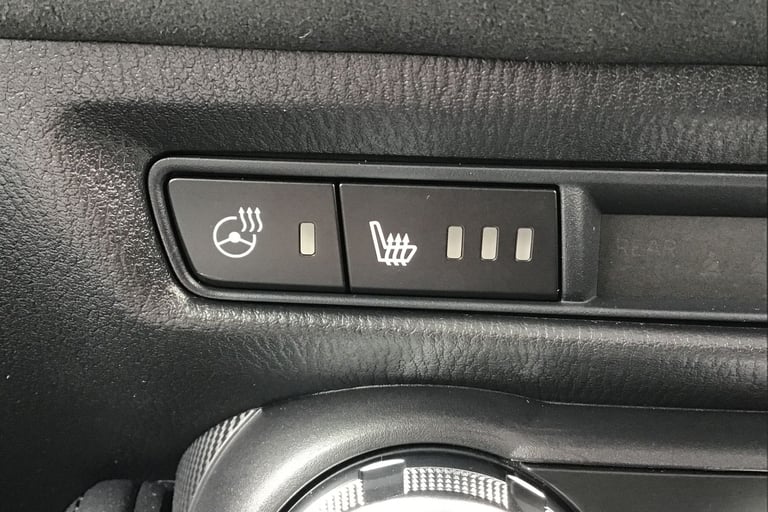 2024 Mazda Mazda2 102329 Hatchback Petrol Automatic