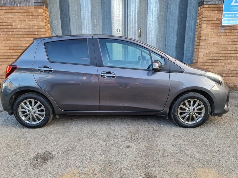 2016 Toyota Yaris 1.33 VVT-i Icon 5dr HATCHBACK Petrol Manual