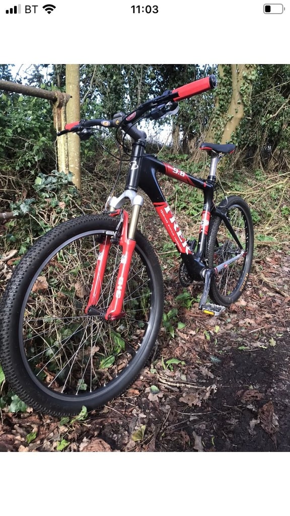 image for Trek Elite 9.8 carbon fibre mountain bike 