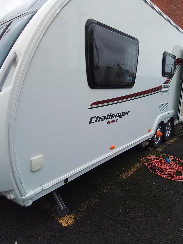 Swift CHALLENGER 640 2015 six berth caravan
