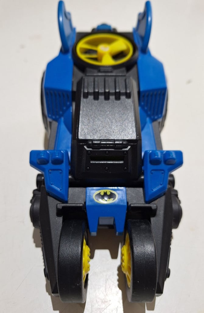 5 Imaginext Batman and Baddie vehicles