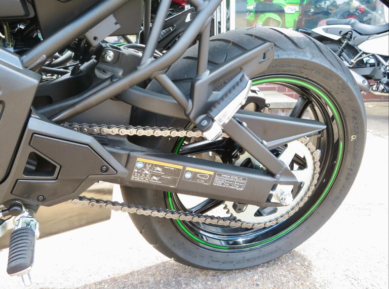 KAWASAKI VERSYS 650 2025