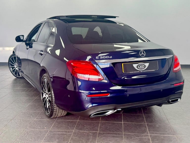 MERCEDES-BENZ E CLASS 2.0 E300d AMG Line Night Edition (Premium Plus) G-Tronic+