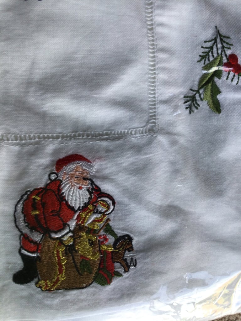 8 Linen placemats and napkins 