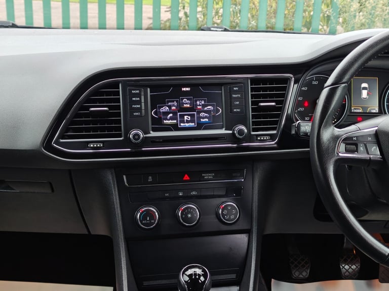2013 SEAT Leon 1.2 TSI SE 5dr [Technology Pack] HATCHBACK Petrol Manual