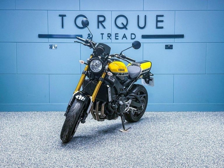2016 66 YAMAHA XSR900 60TH ANNIVERSARY 900 ABS SPORT HERITAGE - LOW MILES