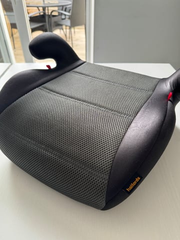 Halfords Group 3 Cushioned Low Back Booster Seat in Newport Gumtree