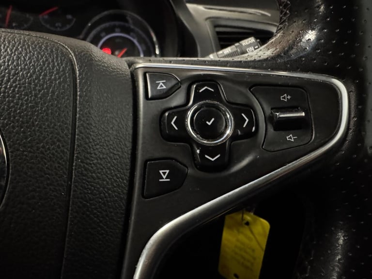 2015 Vauxhall Insignia 2.0 CDTi SRi Nav Sports Tourer Auto Euro 5 5dr Estate Diesel Automatic