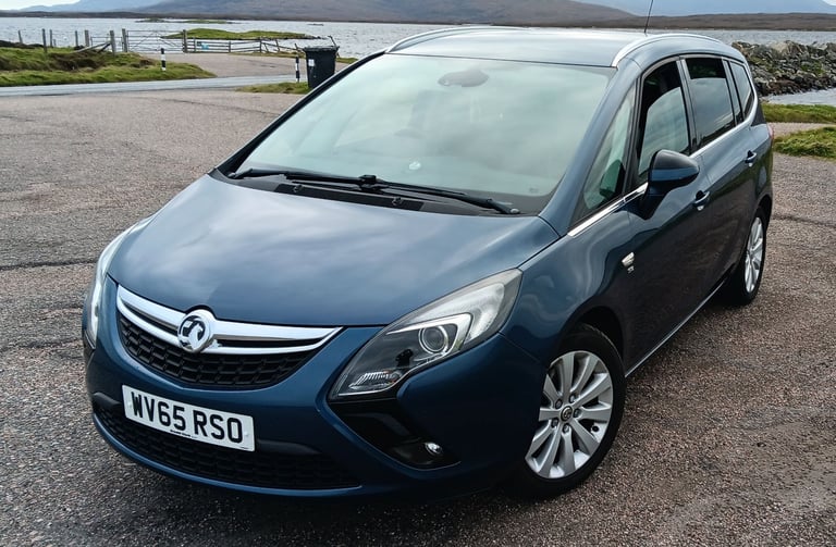 7 Seater Vauxhall Zafira Tourer 2.0