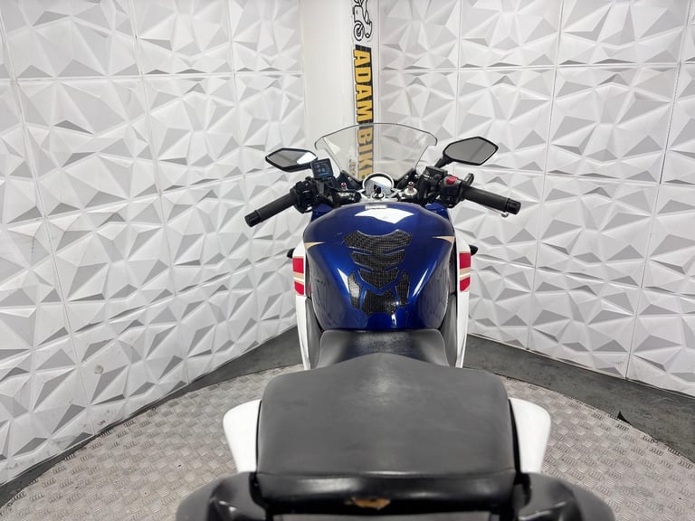 2015 Honda CBR250R | *WARRANTY PROVIDED*