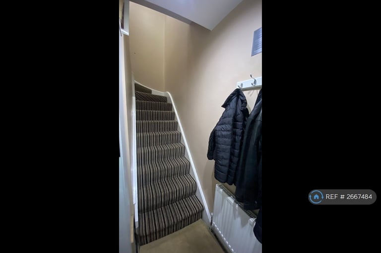 2 bedroom house in Nelson Close, Uxbridge, UB10 (2 bed) (#2667484)