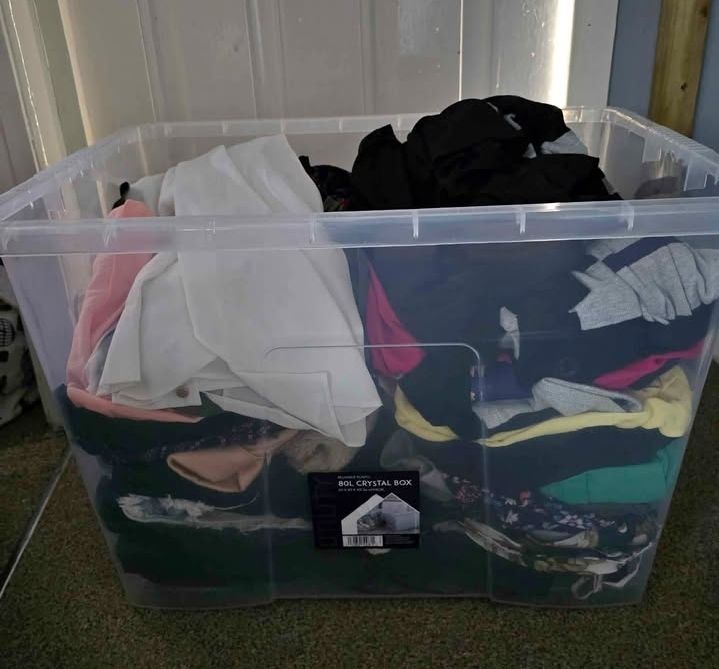 image for LARGE CLOTHES BUNDLE