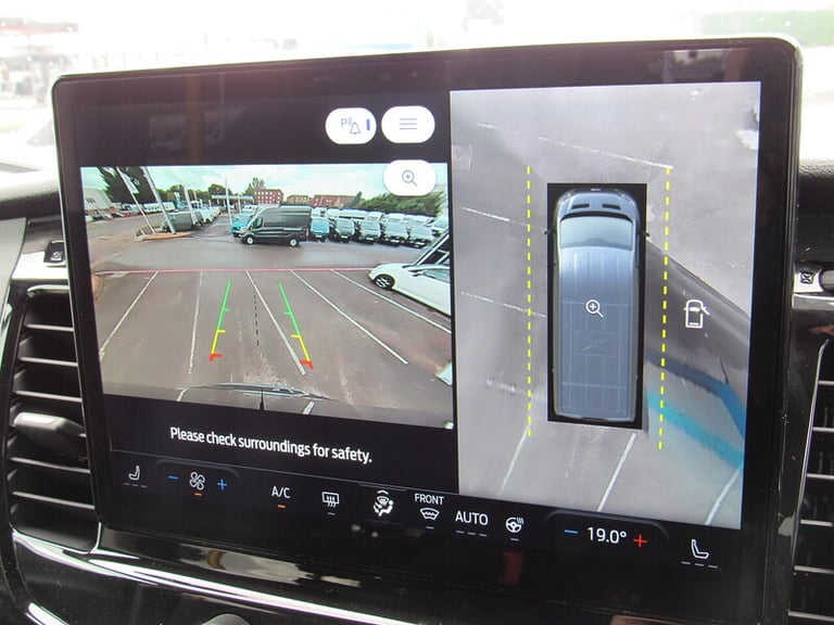 2024 Ford Transit 460 EcoBlue Limited 17 SEATER MINIBUS 165 BHP SAT NAV CAMERA H-SEATS HUGE S Min...