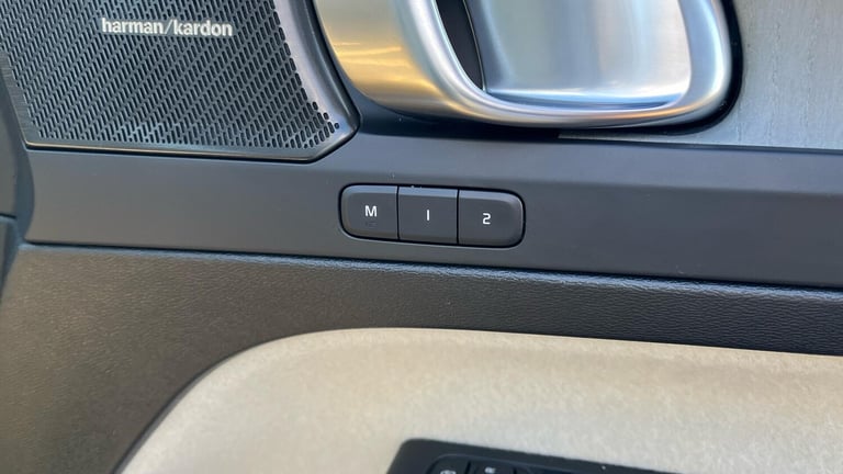 2024 Volvo XC40 Ultra B3 Mild hybrid ESTATE Petrol/Electric Hybrid Automatic