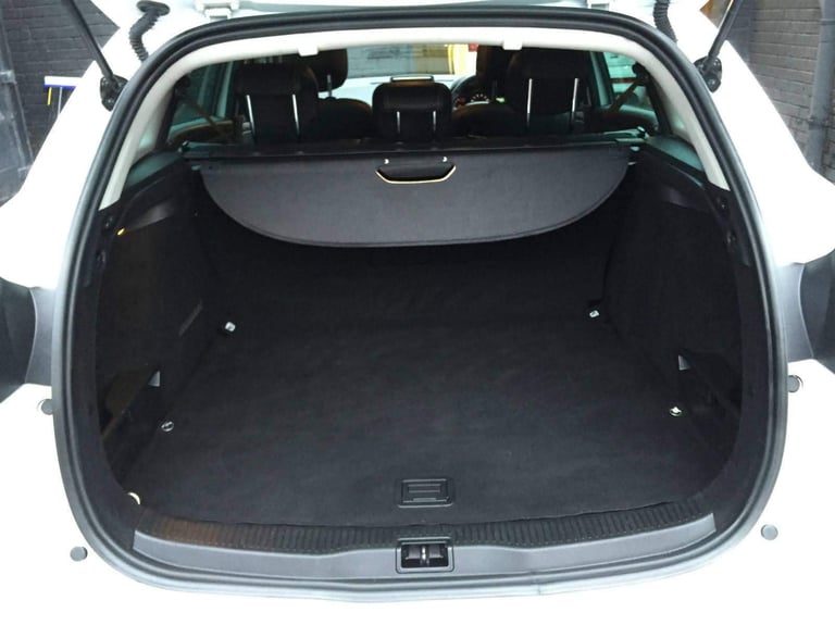 Renault, MEGANE, Estate, 2013, Manual, 1598 (cc), 5 doors