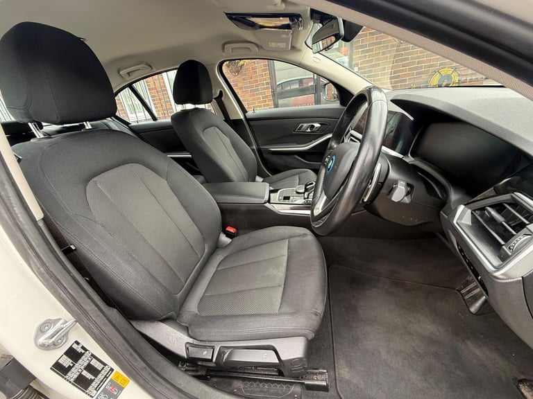 2021 BMW 3 Series 2.0 330e 12kWh SE Pro Auto Euro 6 (s/s) 4dr SALOON Petrol/Electric Hybrid Autom...