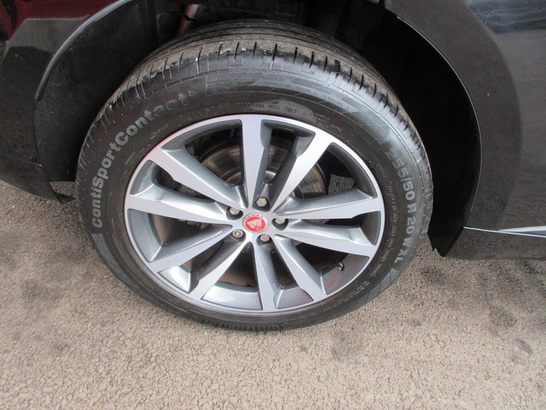 2017 Jaguar F-Pace 2.0d R-Sport 5dr Auto AWD ESTATE Diesel Automatic