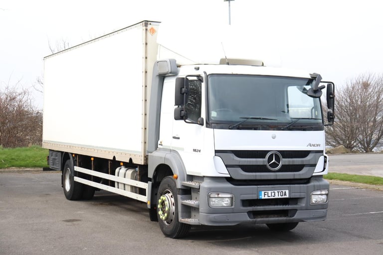 MERCEDES AXOR 1824 4X2 SLEEPER 26FT BOXVAN (2013)