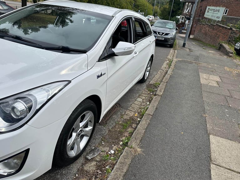 Hyundai I40 1.7L CRDI Blue Drive Diesel Estate! With 7 Service Stamps!