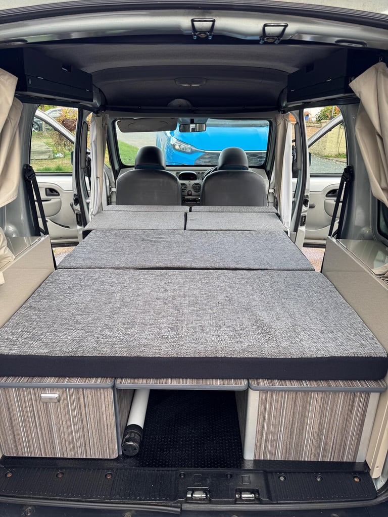 RENAULT KANGOO 1.6 16v Authentique Micro Camper Van Auto Grey Auto Petrol 2007