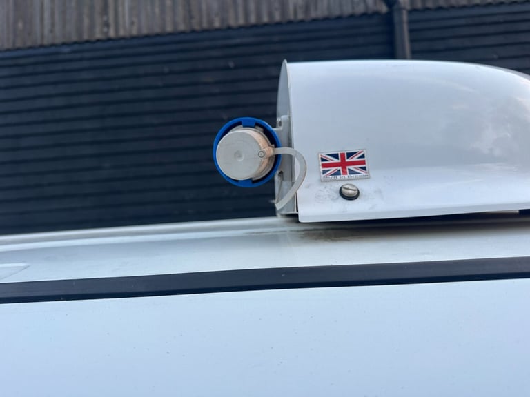 FRIDGE/FREEZER+STANDBY+LOW MILES