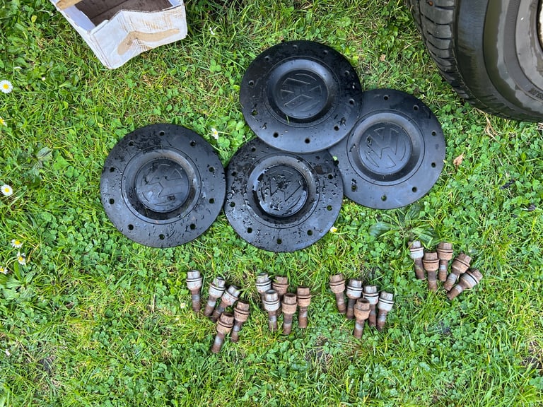 VW Transporter steel wheels with bolts and caps
