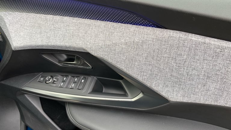 2024 Peugeot 3008 73kWh GT SUV 5dr Electric Auto (210 ps) SUV Electric Automatic