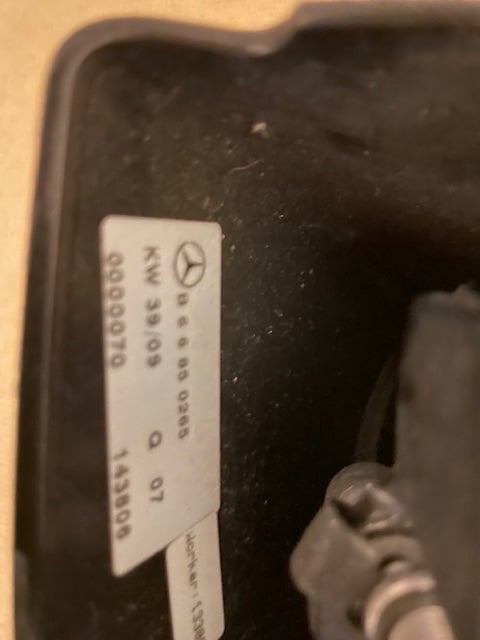 ROOF BARS The C209/A209 Mercedes-Benz CLK-Class CLASSIC OEM PRODUCT SALE 