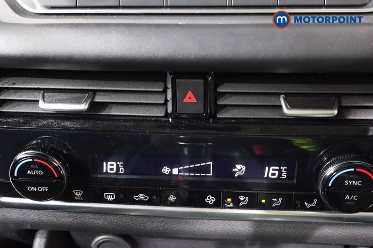 2022 Nissan Qashqai 1.3 DiG-T MH Acenta Premium 5dr SUV Petrol Manual