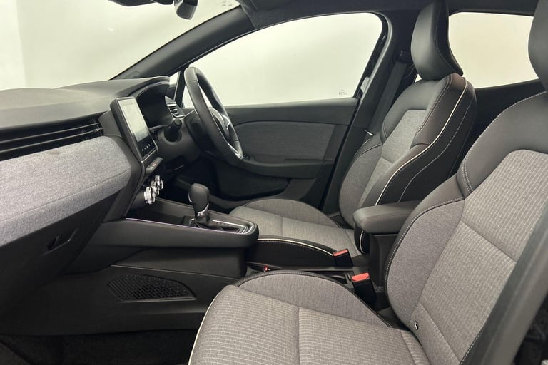 2024 Renault Clio 1.6 E-TECH techno Hatchback 5dr Petrol Hybrid Auto Euro 6 (s/s) (145 ps) HATCHB...