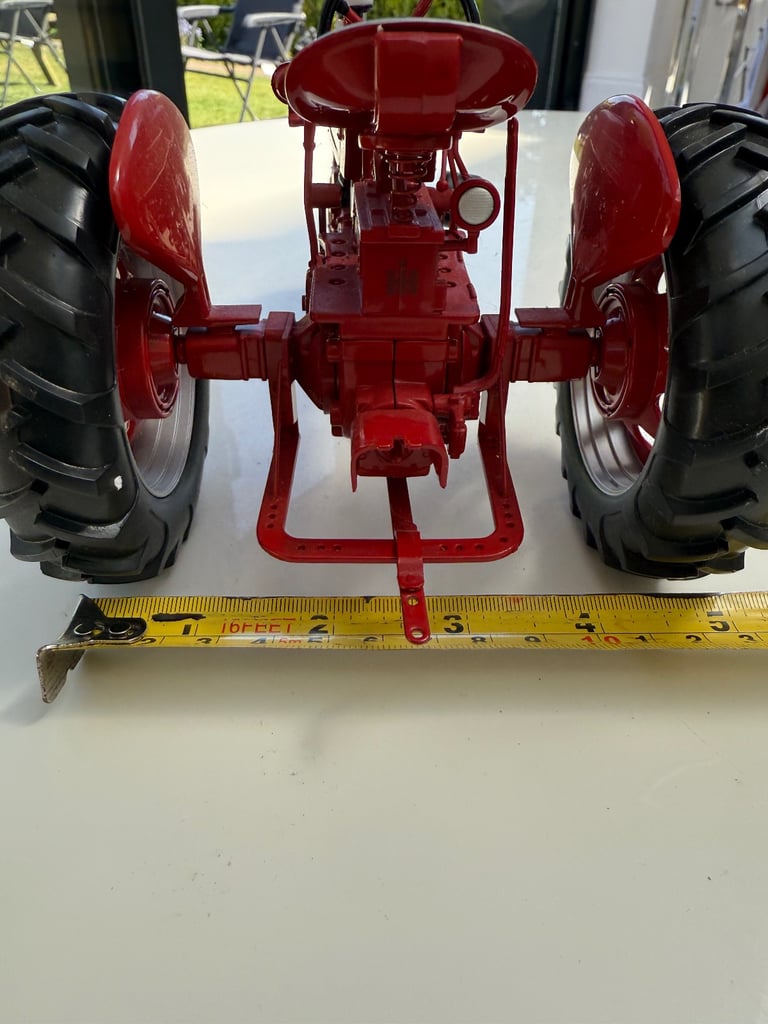 1/16 Speccast International harvest farmall 300 vintage gas tractor boxed rare