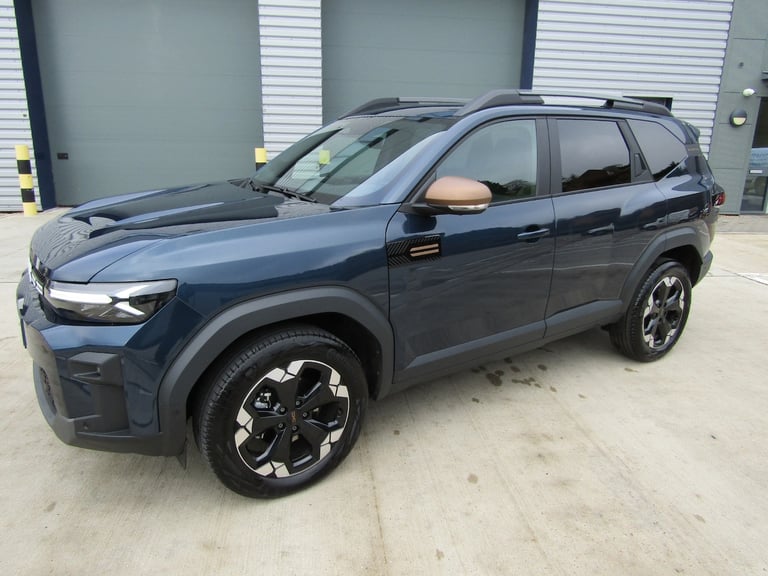  Dacia Bigster 1.2 TCe 140 EXTREME MHEV MILD HYBRID EURO 6 (s/s) LEFT HAND DRIVE  SUV Petrol Manual