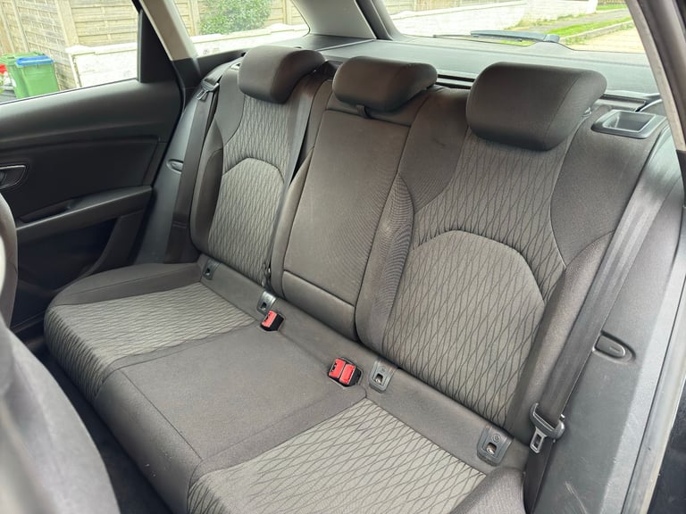 2015 Seat Leon SE Technology - New Years MOT - £20 Road Tax - 2 Keys