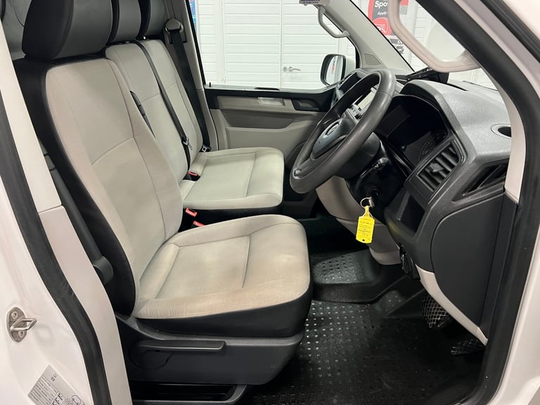 2017 Volkswagen Transporter T30 L2 TRENDLINE 2.0TDI BLUEMOTION 150PS DSG AUTO LWB VAN (EURO 6) PA...