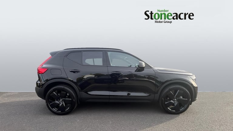 2025 Volvo XC40 2.0 B4 MHEV Plus Black Edition DCT Auto Euro 6 (s/s) 5dr ESTATE Petrol/Electric H...