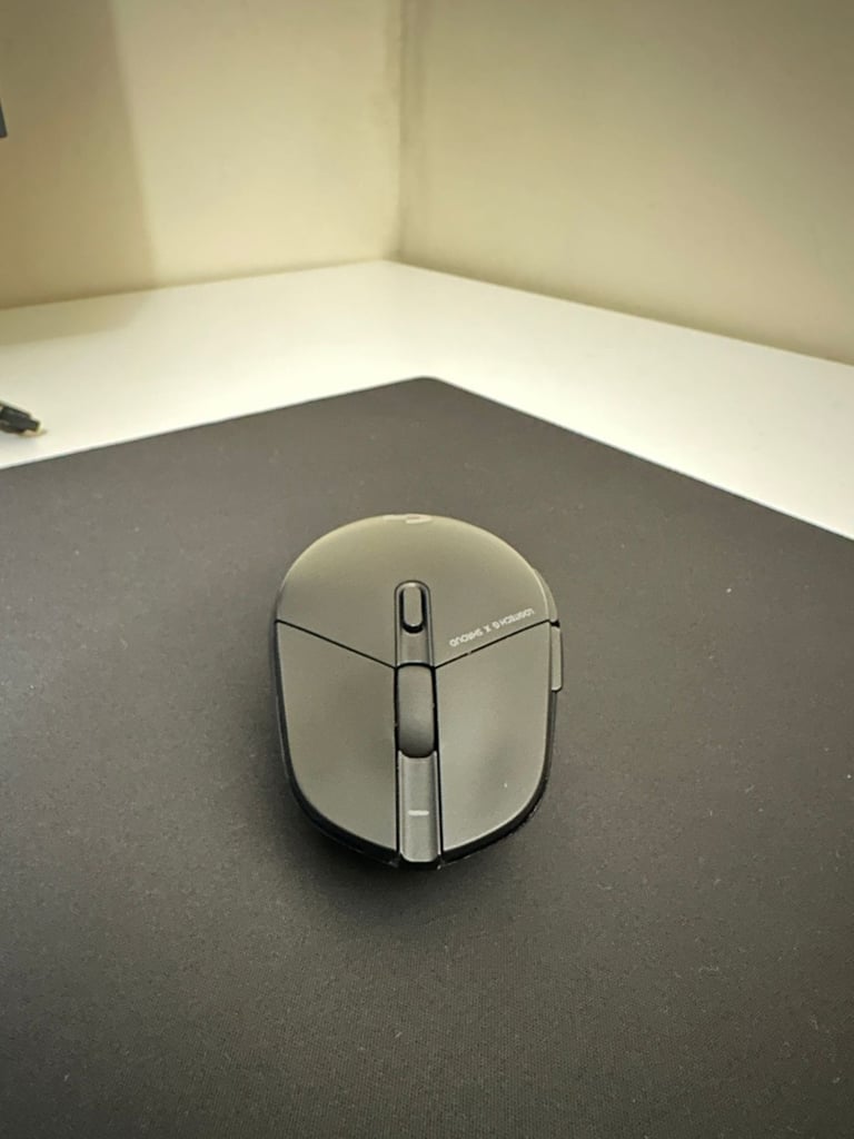 Logitech G303 Shroud Edition Wireless