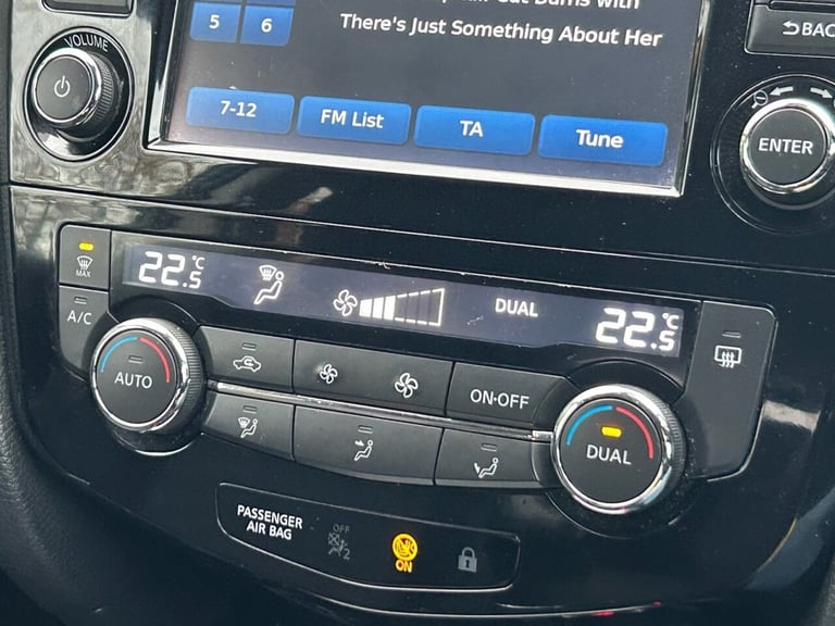 2017 Nissan Qashqai 1.5 dCi N-Connecta SUV 5dr Diesel Manual 2WD Euro 6 (s/s) (110 ps) HATCHBACK ...