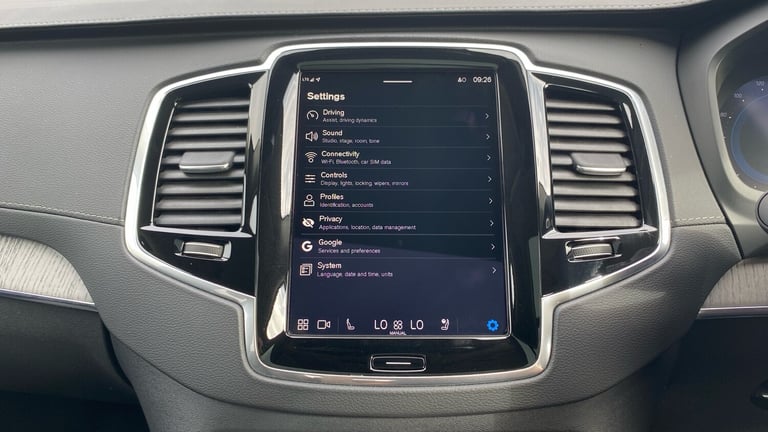 2024 Volvo XC90 2.0 T8 PHEV Ultra Dark 5dr AWD Geartronic Estate Estate Hybrid Automatic