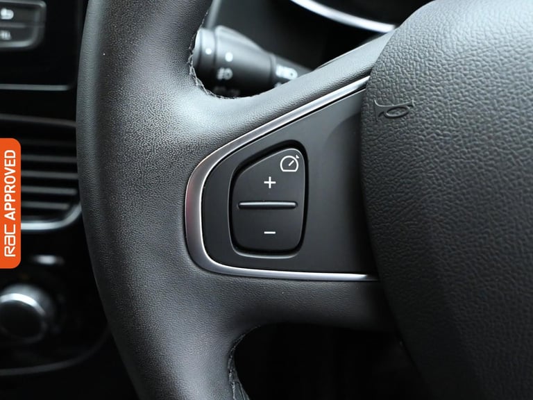 2018 Renault Clio 0.9 TCe Play Hatchback 5dr Petrol Manual Euro 6 (s/s) (90 ps) Hatchback PETROL ...
