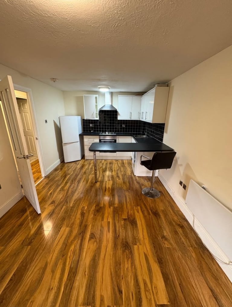 One bedroom flat in Hayes