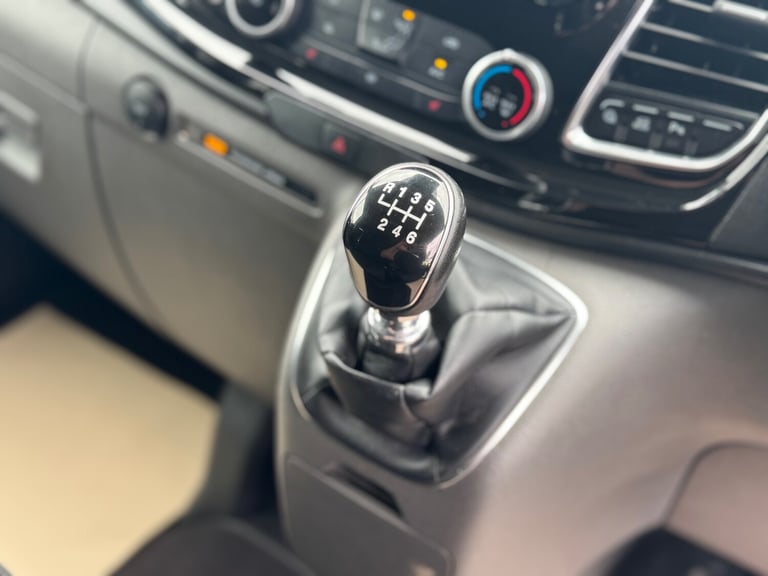 2022 Ford Transit Custom Ford Transit Custom 2.0 320 Limited  Crew Cab  Low