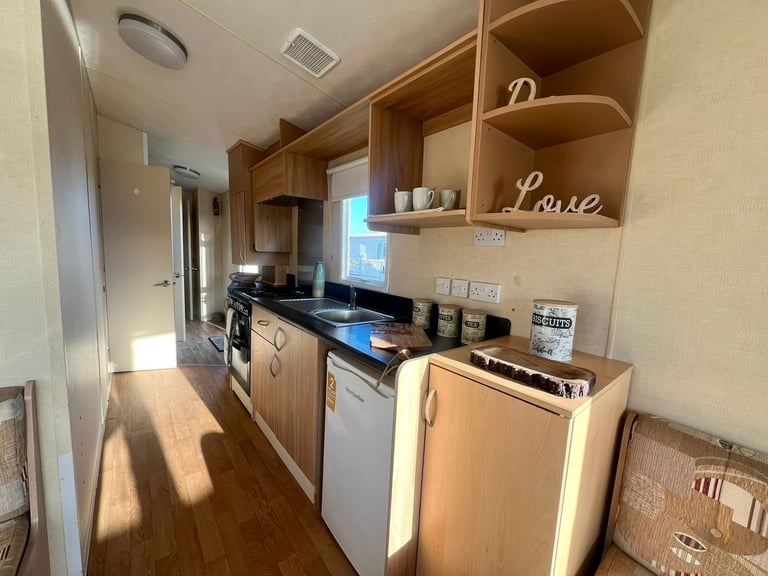 SITED STATIC CARAVAN FOR SALE - MOVE IN WITHIN 7 DAYS RHYL TOWYN PRESTATYN 