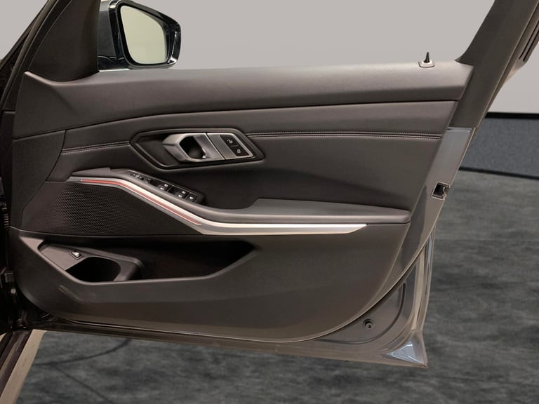 2021 BMW 3 Series 2.0 330e 12kWh M Sport Saloon 4dr Petrol Plug-in Hybrid Auto xDrive Euro 6  Sal...