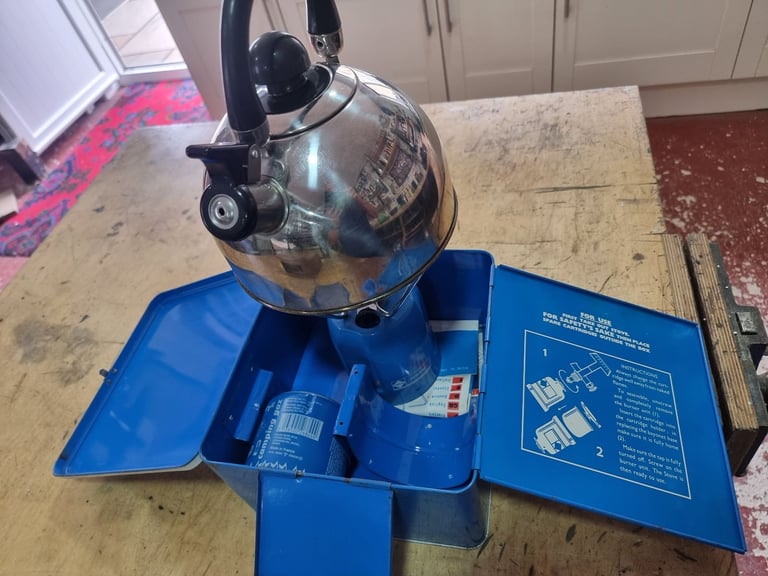 image for Camping gaz cooker with gas plus spare full gaz