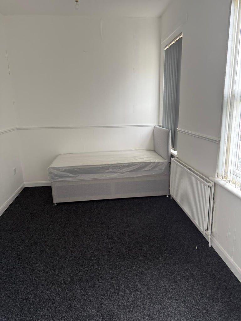SELF CONTAINED ROOMS AVAILABLE IN SUPPORTED ACCOMMODATION FOR BENEFIT CLAIMANTS UC PIP
