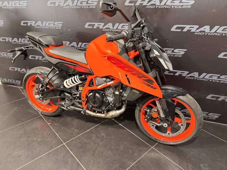 KTM 390 DUKE 2025 NEW NAKED STREET BIKE AT CRAIGS MOTORCYCLES 