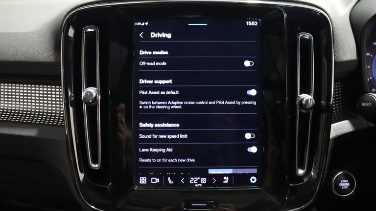 2025 Volvo XC40 B4 (P) Ultra Black Edition (Sunroof, Harman Kardon, 360 Camera) ESTATE Petrol/Ele...