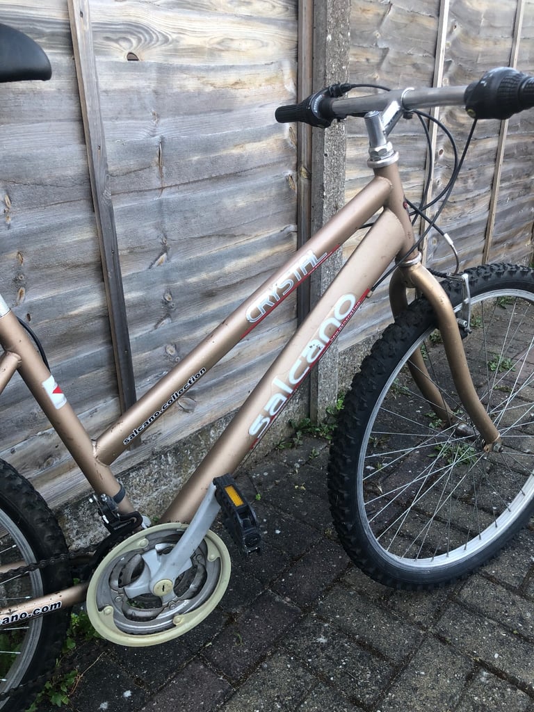 Salcano Bike Suit Junior/ Teenager/ Small Adult/ Woman’s /Girls/ Ladies Bike 26” Tyres wide seat